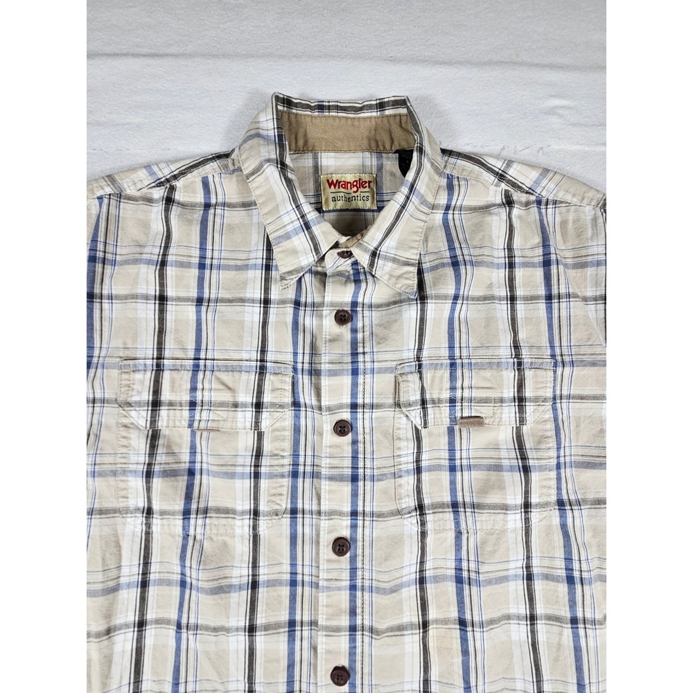 Wrangler Authentics Mens XL Short Sleeve Plaid Button Up Shirt Tan Blue Workwear